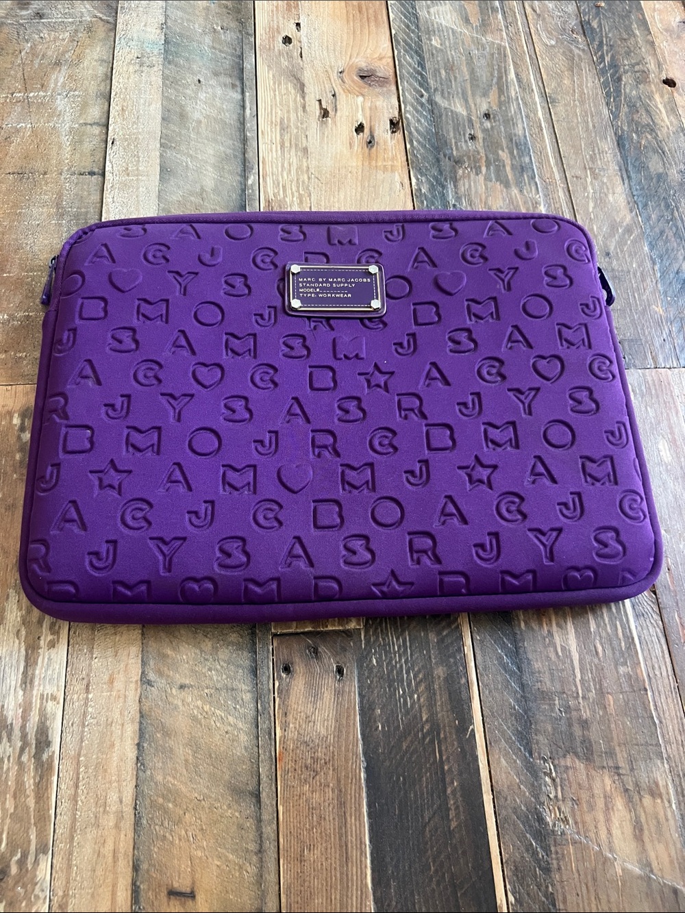 Marc Jacobs Dream deep Purple Quilted Logo Tablet Sleeve